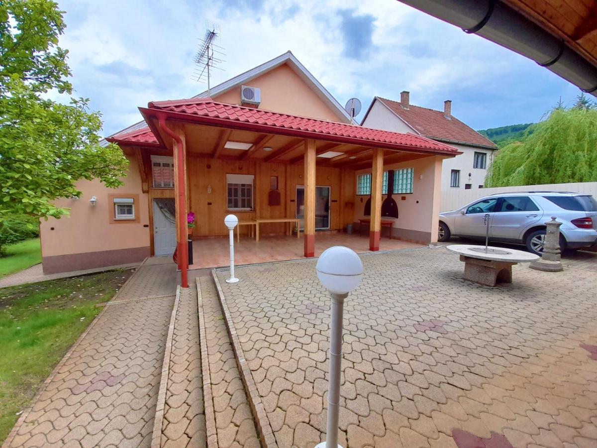 Mátra Wellness Vendégház Paradsasvar Exterior foto
